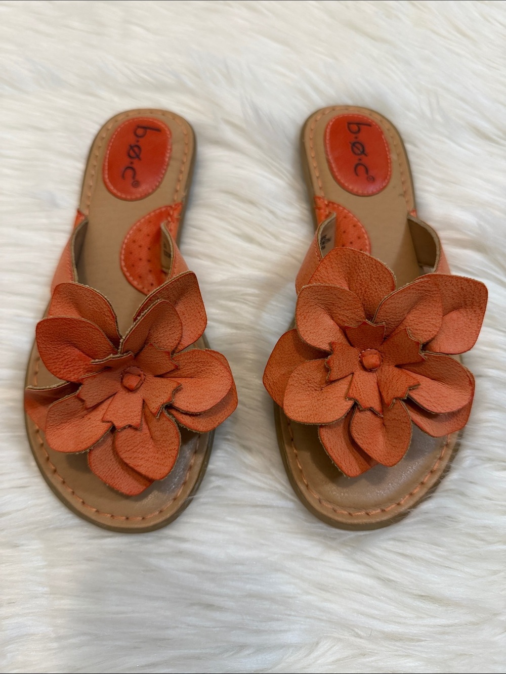 BOC Born Women's Thong Orange Floral Slide Sandals size 6 appliqué flower